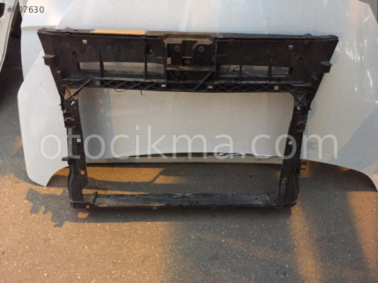 Skoda karoq ön panel