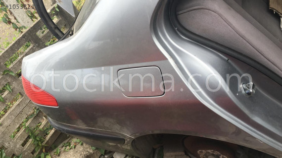 peugeot 607 kesme sağ arka çamurluk