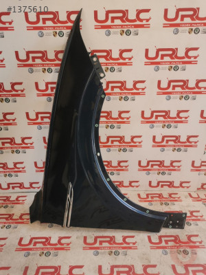 760821106 VW TOUAREG 2018 SAĞ ÖN ÇAMURLUK HATASIZ ORJİNAL