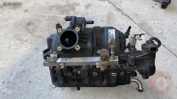 Corsa C 1.0 motor 3 silindir 2x10xep emme manifoldu çıkma
