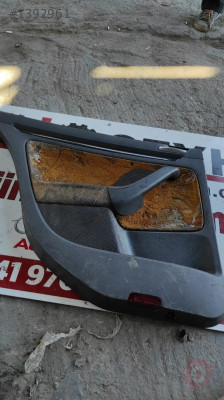 2004-08 golf 5 arka sol kapı kartonu