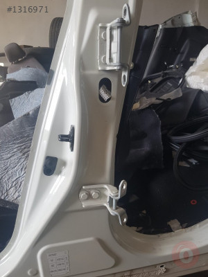 Nissan Juke Sol Arka Kapı Menteşesi Hatasız Orjinal Çıkma