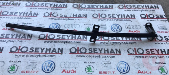 1K6839408A vw golf 5 sağ arka kapı cam kızağı