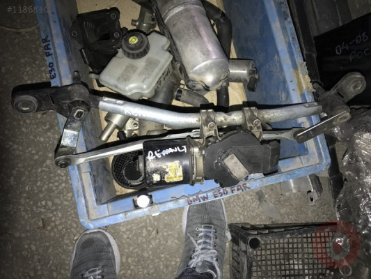 CLİO ÖN CAM SİLECEK MOTORU RENAULT ORJİNAL ÇIKMA PARÇA