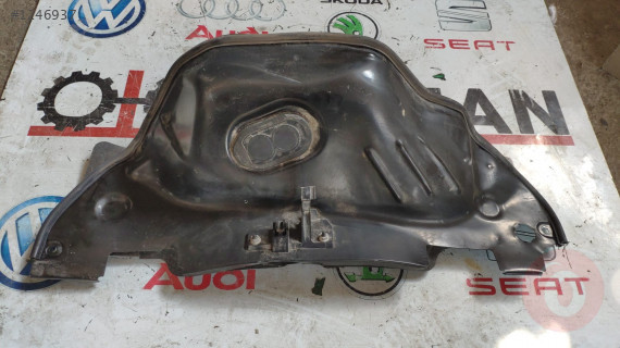 8W0819523C audi a4 2017 ön cam eleği altı