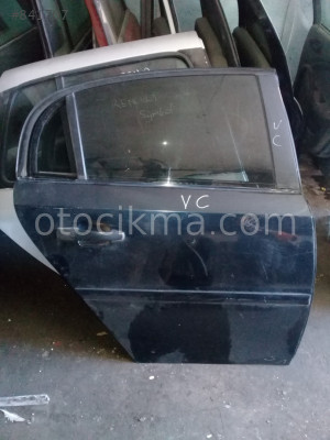 OPEL VECTRA C SAĞ ARKA KAPI GÜÇMANLAR OTO