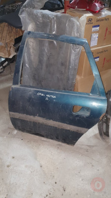 OPEL VECTRA A SOL ARKA KAPI