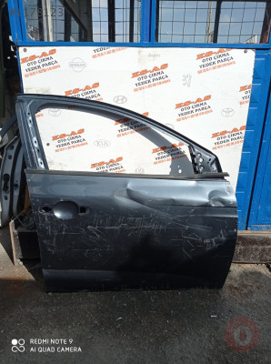 Renault Megane 4 Sağ Ön Kapı Boş