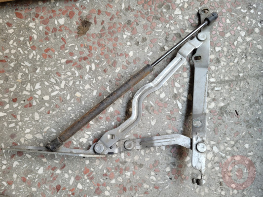 Opel Omega B Sağ bagaj menteşesi amortisörlü