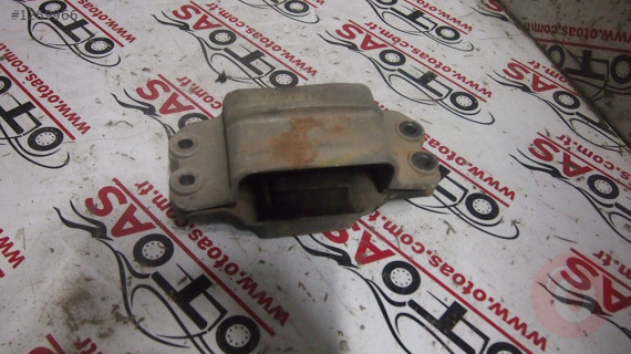 Volkswagen Golf 5 Motor Kulağı - 1k0199555
