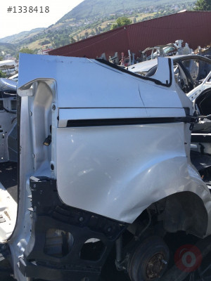 Ford Courier Sağ Arka Çamurluk Hatasız Orjinal Çıkma