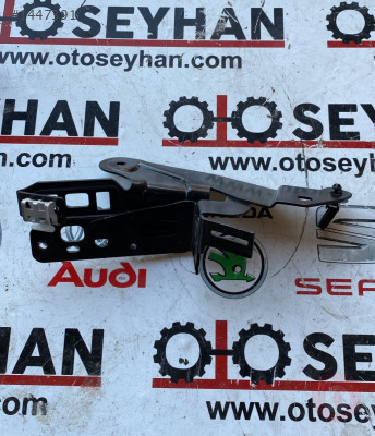 audi a3 2019 egzoz katalizör sensörü tutucu