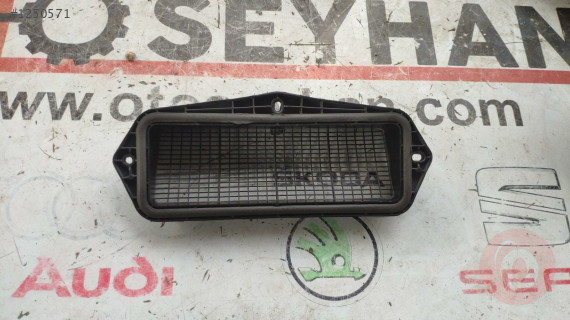 5Q0815479 skoda octavia 2016 kalorifer dış  hava ızgarası