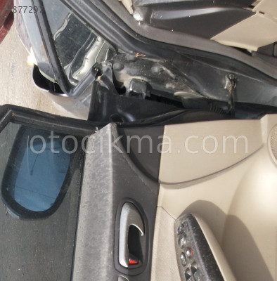 2011 HONDA CİVİC HATASIZ SOL ÖN KAPI MENTEŞESİ.