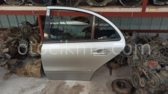 MERCEDES W211 SOL ARKA KAPI