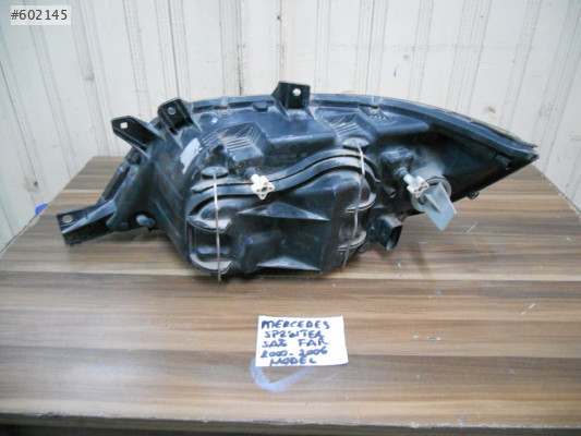 MERCEDES SPRİNTER SAĞ FAR 2002-2006 MODEL ORJİNAL ÇIKMA