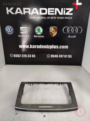 VW PASSAT 05-10 TEYP ÇERÇEVESİ-3C0858069M