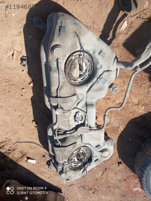 MERCEDES W204 BENZİN DEPOSU