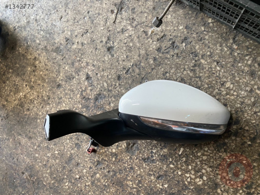 Peugeot 208 çıkma sol ayna