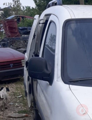 2006 model peugeot partner 1.9 çıkma  sağ sürgü kapı