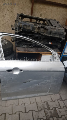 FORD FOCUS 3,5 SAĞ ÖN KAPI MAHİR OTO'DAN ÇIKMA ORİJİNAL