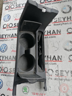 58821-12260 corolla 2008 orta konsol üst kaplaması bardaklık