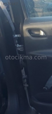 2009 model peugeot 207 1.4 çıkma sağ arka kapı menteşe