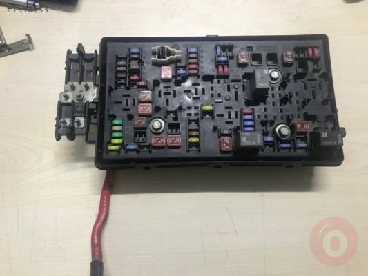 Opel insignia 2.0 dizel sigorta kutusu 529050199