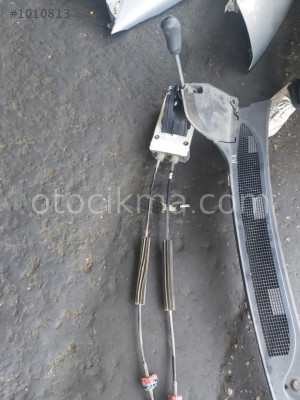 RENAULT MEGANE 2 ÖN CAM IZGARASI  ÇIKMA PARÇA