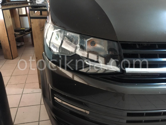 Volkswagen Transporter T7 ön sağ far hatasız orjinal çıkma