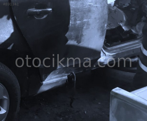 2010 VOLVO XC60 ÇIKMA SAĞ YAN PANEL.