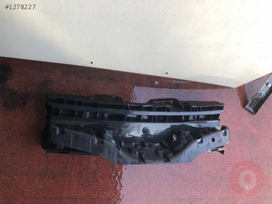Kangoo 4 ön panel panjur destek kaplama çıkma orjinal