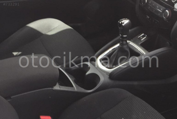 2016 Model Nissan Qashgai 1.5 Dizel çıkma vites konsolu.