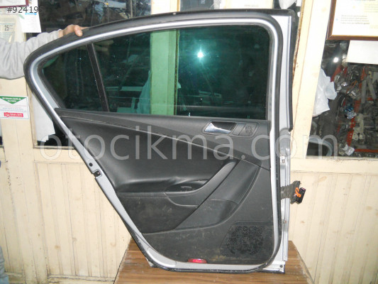 VOLKSWAGEN PASSAT SOL ARKA KAPI 2006-2011 MODEL ORJİNAL