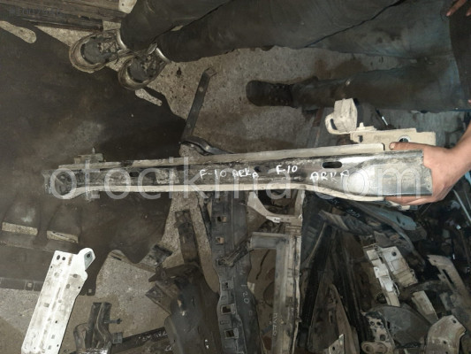 BMW F10 5.20 TAMPON DEMİRİ ÇIKMA PARÇA