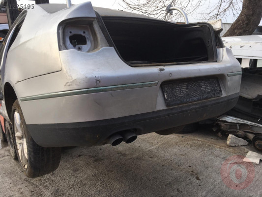 Volkswagen Passat B6 Arka tampon gri orjinal çıkma