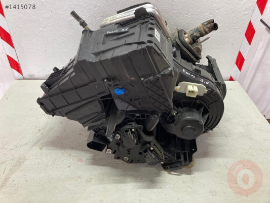 FORD FOCUS 3 KALORİFER KUTUSU DİJİTAL MONTECAR
