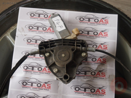 RENAULT CLİO 2 SOL ÖN CAM KRİKOSU 8200169093