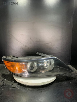 KİA SORENTO SAĞ ÖN FAR XM G04R 92102
