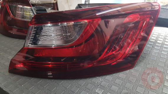 RENAULT MEGANE 4 SAĞ DIŞ STOP ÇIKMA ORİJİNAL