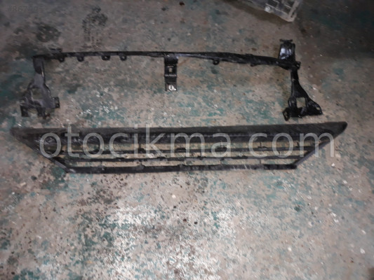 Opel insignia ön tampon alt eki ve alt sacı