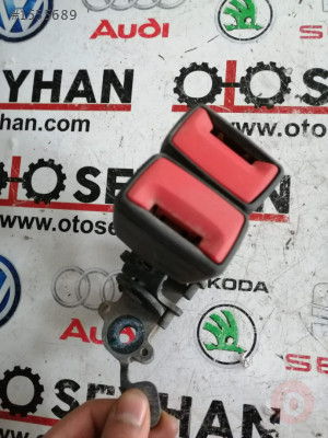 3V0857739 vw passat b8 2018 arka emniyet kemeri kilidi