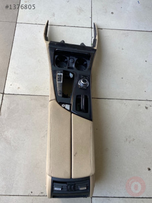 BMW F10 520 525 530 ÇIKMA ORJİNAL ORTA KONSOL BEJ