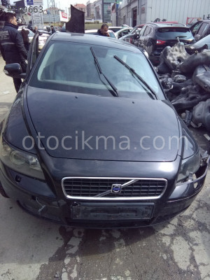 2007 VOLVO S40  ÇIKMA KESME ÖN MEVCUTTUR.