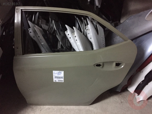 Toyota corolla sol arka kapı orjinal sıfır 2013-2018
