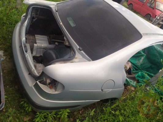 Renoult megan 1 komple arka boyasız