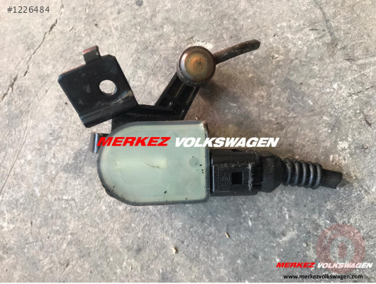 SKODA - SUPERB / FAR YÜKSEKLİK SEVİYE SENSÖRÜ (1T0907503)
