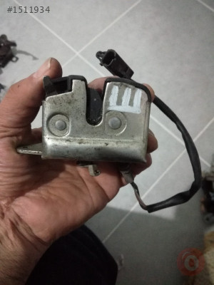 Fiat palio arka kapak kilidi.cod 71107 orjinal