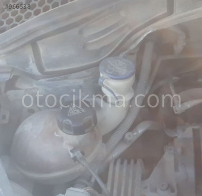 2009 model peugeot 207 1.4 benzinli çıkma su deposu