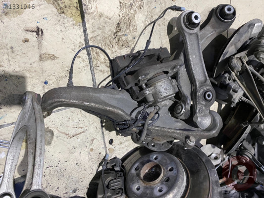 BMW F10 520 DİZEL BENZİNLİ ÇIKMA ORJİNAL ÖN TAŞIYICI